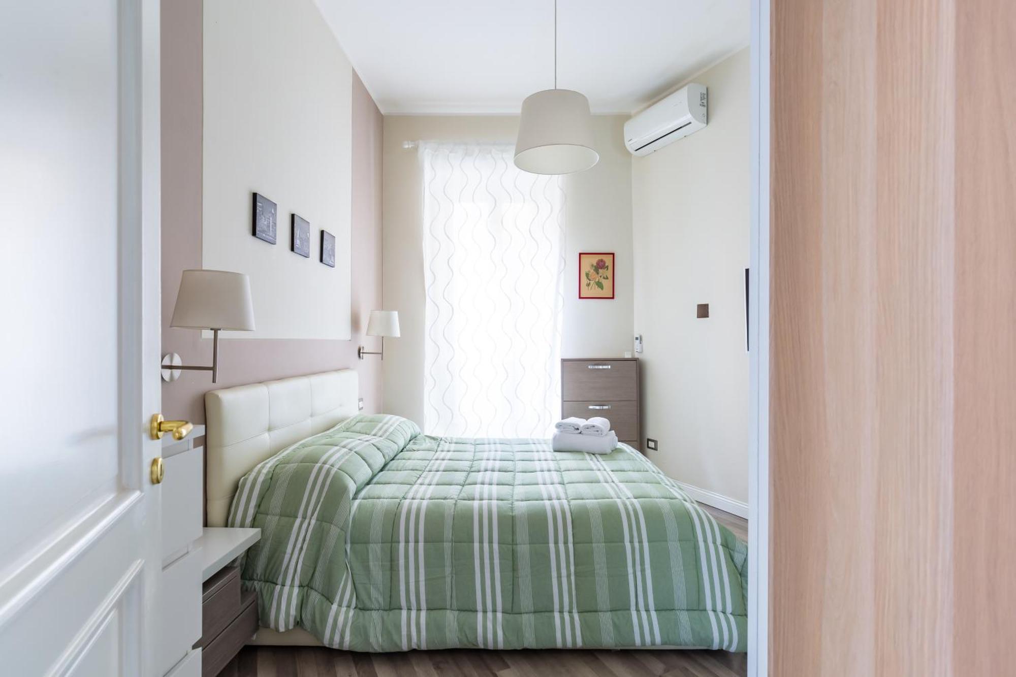 Napoli Heartbeat By Napoliapartments Buitenkant foto