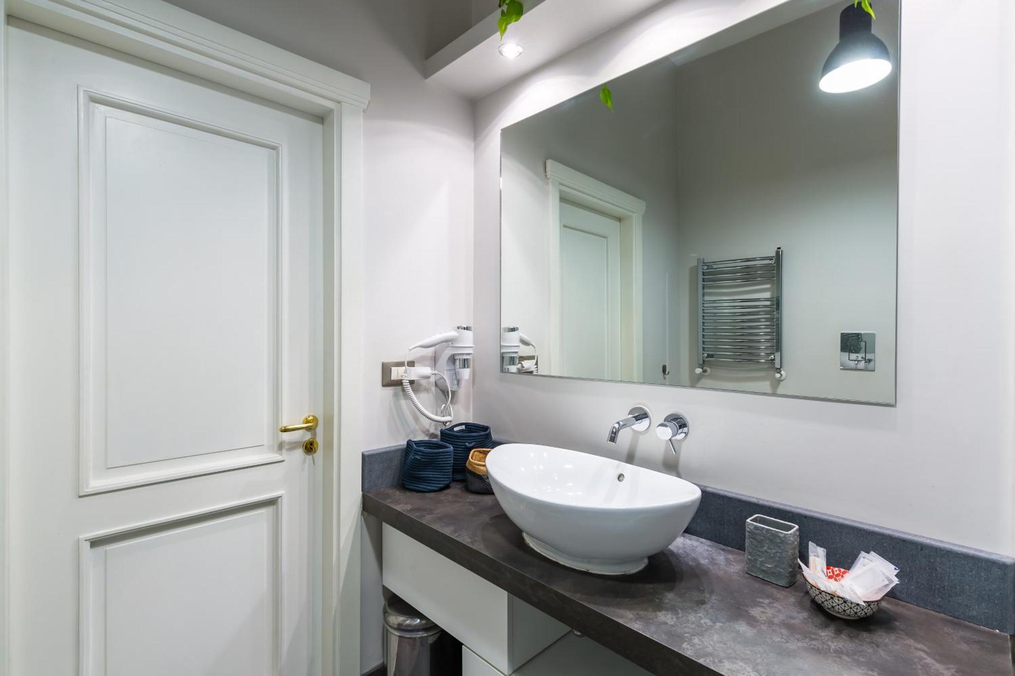 Napoli Heartbeat By Napoliapartments Buitenkant foto