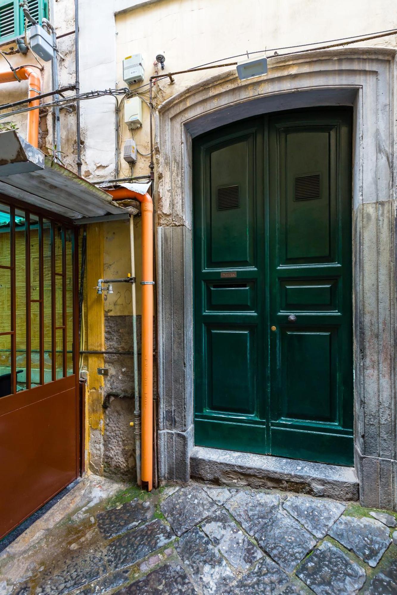 Napoli Heartbeat By Napoliapartments Buitenkant foto
